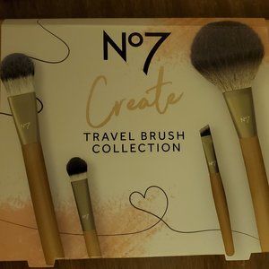 New Limited Edition No7 Travel Brush Collection Brush Set